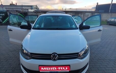 Volkswagen Polo VI (EU Market), 2014 год, 750 000 рублей, 1 фотография