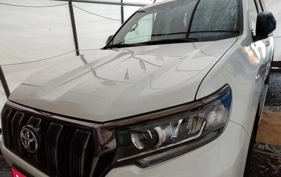 Toyota Land Cruiser Prado 150 рестайлинг 2, 2020 год, 7 000 000 рублей, 1 фотография