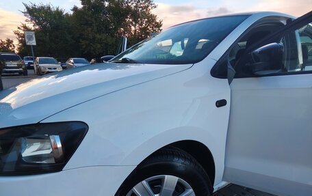 Volkswagen Polo VI (EU Market), 2014 год, 750 000 рублей, 2 фотография