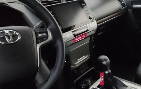 Toyota Land Cruiser Prado 150 рестайлинг 2, 2020 год, 7 000 000 рублей, 4 фотография