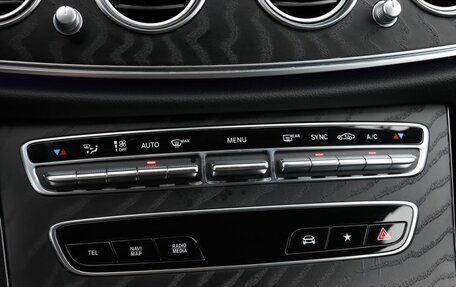 Mercedes-Benz E-Класс, 2020 год, 4 790 000 рублей, 17 фотография