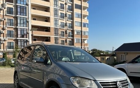 Volkswagen Touran III, 2007 год, 500 000 рублей, 1 фотография