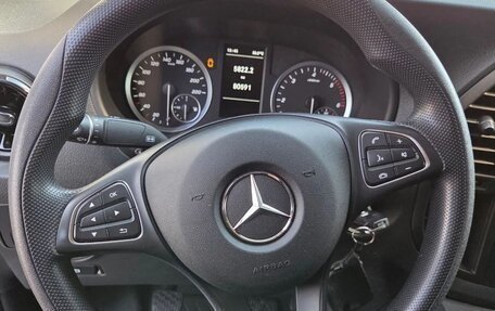 Mercedes-Benz Vito, 2022 год, 3 950 000 рублей, 6 фотография