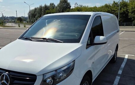 Mercedes-Benz Vito, 2022 год, 3 950 000 рублей, 10 фотография