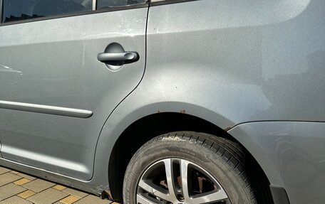 Volkswagen Touran III, 2007 год, 500 000 рублей, 3 фотография