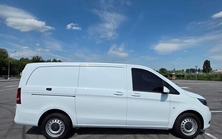 Mercedes-Benz Vito, 2022 год, 3 950 000 рублей, 14 фотография