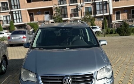 Volkswagen Touran III, 2007 год, 500 000 рублей, 6 фотография