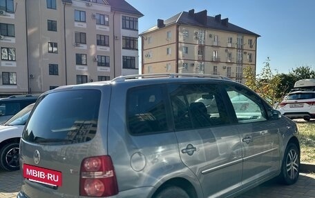 Volkswagen Touran III, 2007 год, 500 000 рублей, 4 фотография