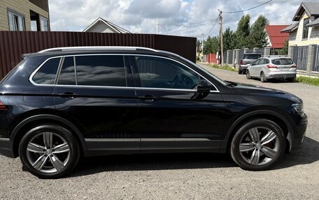 Volkswagen Tiguan II, 2017 год, 2 150 000 рублей, 2 фотография
