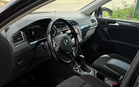 Volkswagen Tiguan II, 2017 год, 2 150 000 рублей, 11 фотография