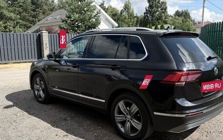 Volkswagen Tiguan II, 2017 год, 2 150 000 рублей, 3 фотография
