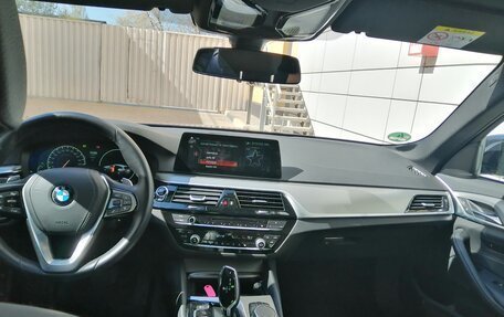 BMW 5 серия, 2018 год, 3 950 000 рублей, 11 фотография