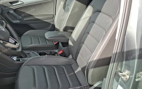 Volkswagen Tiguan II, 2021 год, 3 449 000 рублей, 6 фотография