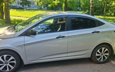 Hyundai Solaris II рестайлинг, 2015 год, 950 000 рублей, 6 фотография