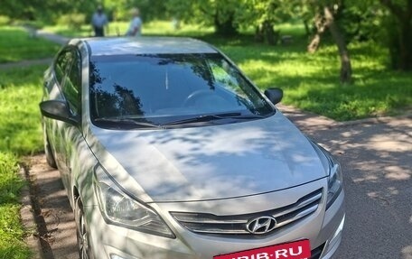 Hyundai Solaris II рестайлинг, 2015 год, 950 000 рублей, 2 фотография
