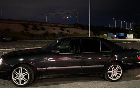 Mercedes-Benz E-Класс, 1996 год, 510 000 рублей, 2 фотография