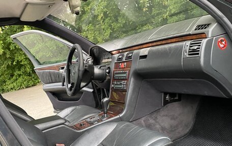 Mercedes-Benz E-Класс, 1996 год, 510 000 рублей, 8 фотография