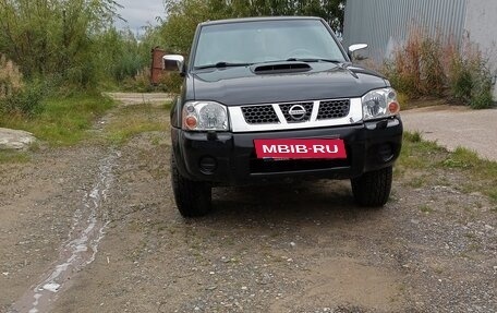 Nissan NP300, 2013 год, 1 800 000 рублей, 5 фотография