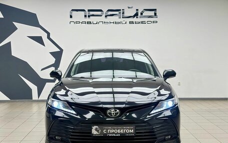 Toyota Camry, 2021 год, 3 300 000 рублей, 2 фотография