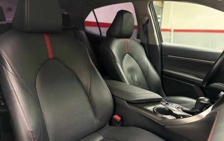 Toyota Camry, 2021 год, 3 300 000 рублей, 27 фотография