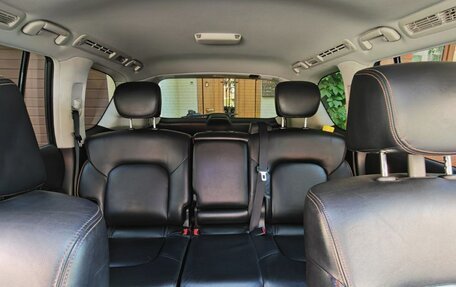 Nissan Patrol, 2011 год, 2 000 000 рублей, 17 фотография