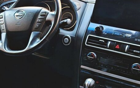 Nissan Patrol, 2011 год, 2 000 000 рублей, 18 фотография