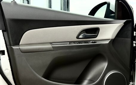 Chevrolet Cruze II, 2010 год, 690 000 рублей, 13 фотография