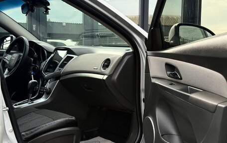 Chevrolet Cruze II, 2010 год, 690 000 рублей, 19 фотография