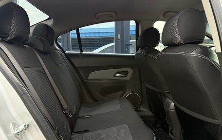 Chevrolet Cruze II, 2010 год, 690 000 рублей, 24 фотография