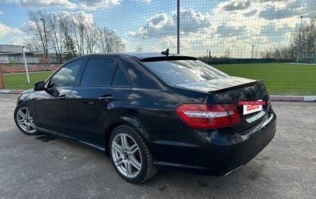 Mercedes-Benz E-Класс, 2013 год, 1 250 000 рублей, 2 фотография