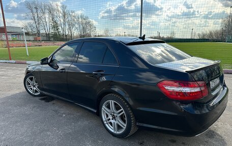 Mercedes-Benz E-Класс, 2013 год, 1 250 000 рублей, 10 фотография