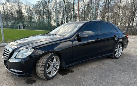 Mercedes-Benz E-Класс, 2013 год, 1 250 000 рублей, 3 фотография