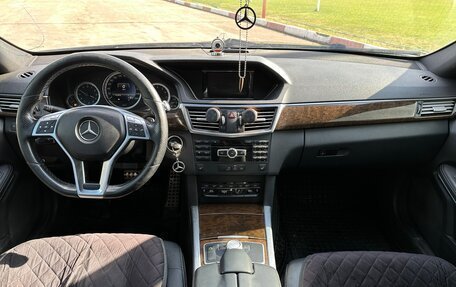 Mercedes-Benz E-Класс, 2013 год, 1 250 000 рублей, 20 фотография