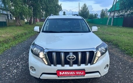 Toyota Land Cruiser Prado 150 рестайлинг 2, 2017 год, 3 790 000 рублей, 9 фотография