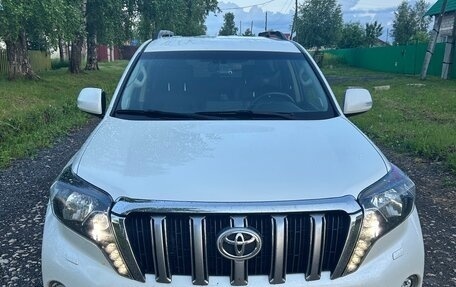 Toyota Land Cruiser Prado 150 рестайлинг 2, 2017 год, 3 790 000 рублей, 11 фотография