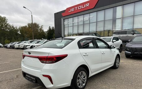 KIA Rio IV, 2018 год, 1 349 000 рублей, 5 фотография