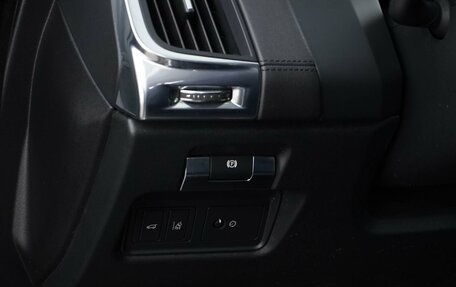 Jaguar E-Pace, 2018 год, 2 236 501 рублей, 17 фотография
