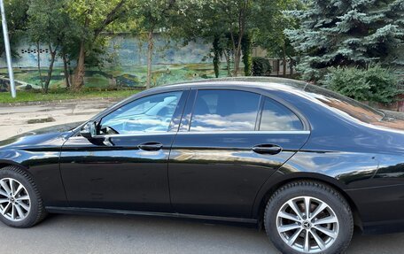 Mercedes-Benz E-Класс, 2019 год, 4 000 000 рублей, 3 фотография