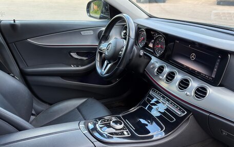 Mercedes-Benz E-Класс, 2019 год, 4 000 000 рублей, 7 фотография