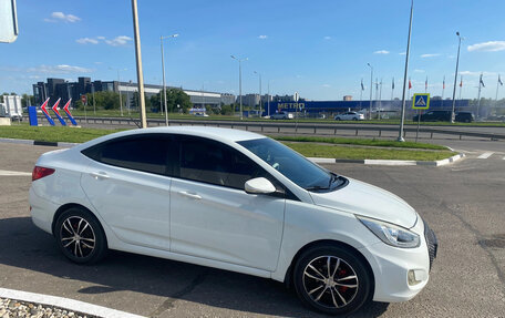 Hyundai Solaris II рестайлинг, 2013 год, 770 000 рублей, 2 фотография