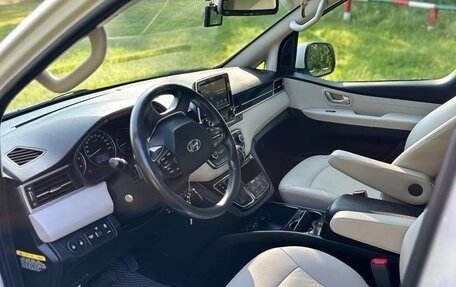 Hyundai Grand Starex Grand Starex I рестайлинг 2, 2019 год, 4 150 000 рублей, 8 фотография