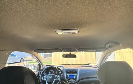Hyundai Solaris II рестайлинг, 2011 год, 900 000 рублей, 9 фотография