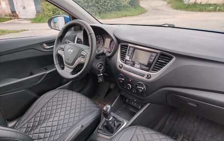 Hyundai Solaris II рестайлинг, 2017 год, 1 050 000 рублей, 8 фотография