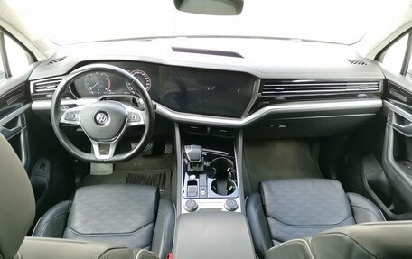 Volkswagen Touareg III, 2019 год, 4 550 000 рублей, 11 фотография