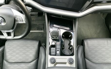 Volkswagen Touareg III, 2019 год, 4 550 000 рублей, 15 фотография