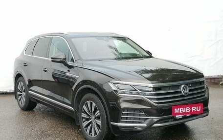 Volkswagen Touareg III, 2019 год, 4 550 000 рублей, 3 фотография