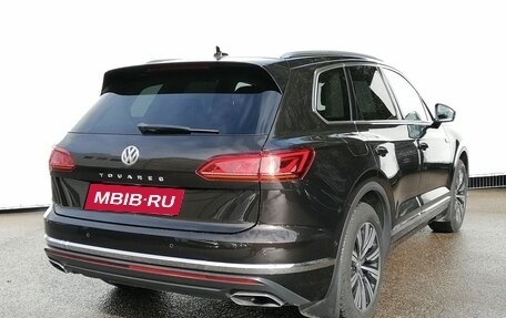 Volkswagen Touareg III, 2019 год, 4 550 000 рублей, 5 фотография