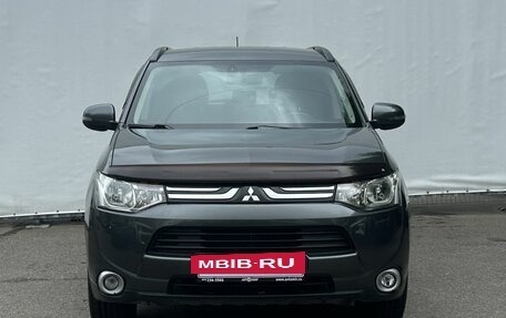 Mitsubishi Outlander III рестайлинг 3, 2013 год, 1 470 000 рублей, 2 фотография