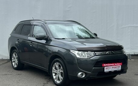 Mitsubishi Outlander III рестайлинг 3, 2013 год, 1 470 000 рублей, 3 фотография