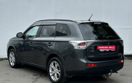 Mitsubishi Outlander III рестайлинг 3, 2013 год, 1 470 000 рублей, 7 фотография